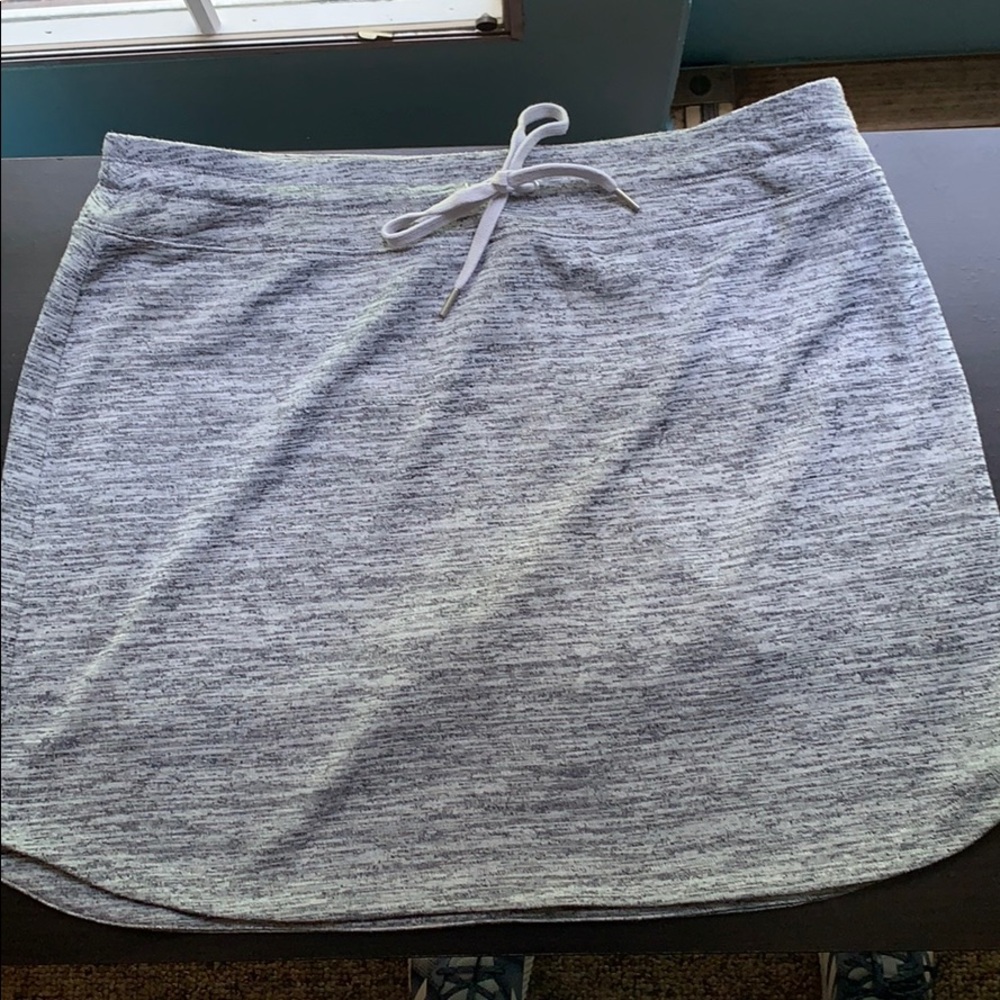 NWOT- Style& Co Gray and Black Lounge Skort